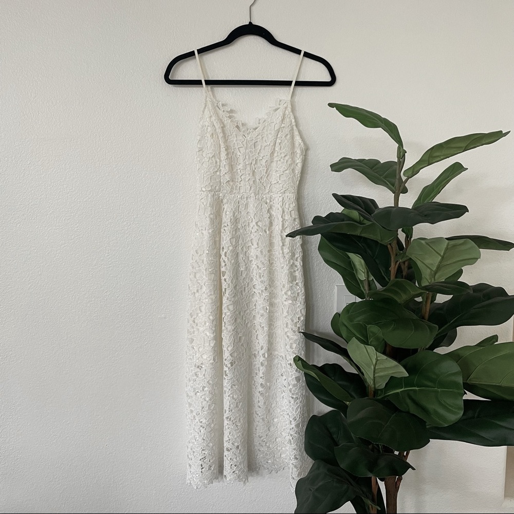 ASTR THE LABEL - LACE A LINE MIDI DRESS - Picture 2 of 5